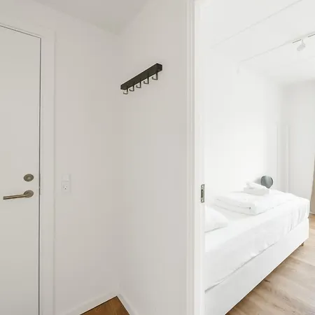 Fantastic 2-bed W Balcony Lejlighed Odense