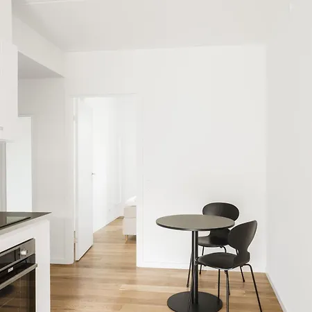 Fantastic 2-bed W Balcony Lejlighed Odense